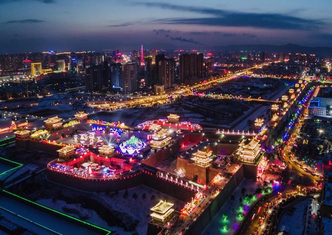 山西大同古城入列2025中国最美城市夜景榜单(图1)