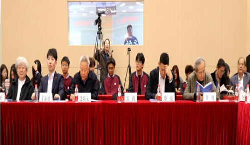 薪火赓续，诗颂先生。 10 月 17 日下午，《不灭的明灯》——缅怀姜维之先生诞辰百周年诗歌朗诵会于西安培华学院长安校区隆重举办。本次活动以朗诵忽培元先生长诗《不灭的明灯》为主体，由西安培华学院主办、(图1)